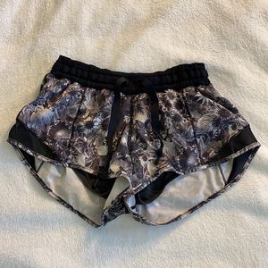 Hotty hot shorts size 2 2.5 inseam floral print